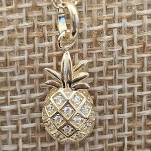 Pineapple Pendant Necklace in Gold
